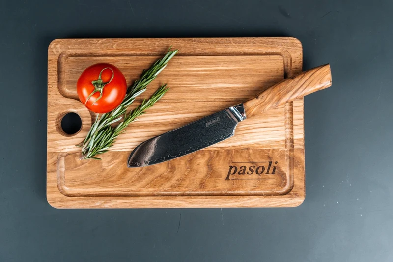 Set Pasoli « Katto » - Santoku Damas 13 cm avec planche à découper en chêne