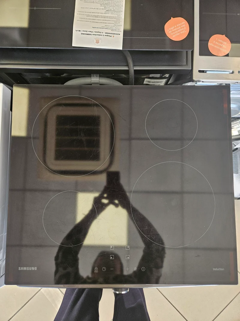 🍳 Plaque à induction SAMSUNG NZ64M3NM1BB – 4 foyers / 60 cm